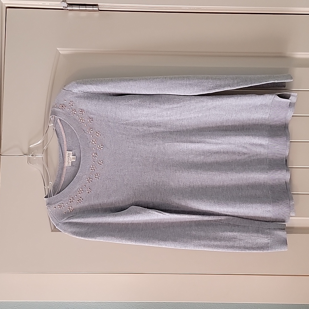Maison Jules Gray Size Medium Sweater